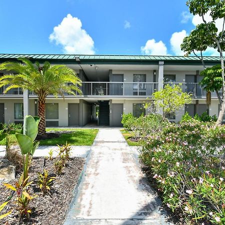 Sarasota Cay Club #612 - Heated Pool, Bunk Beds, Huge Tv, Tiki Bar, More! South Bradenton Экстерьер фото
