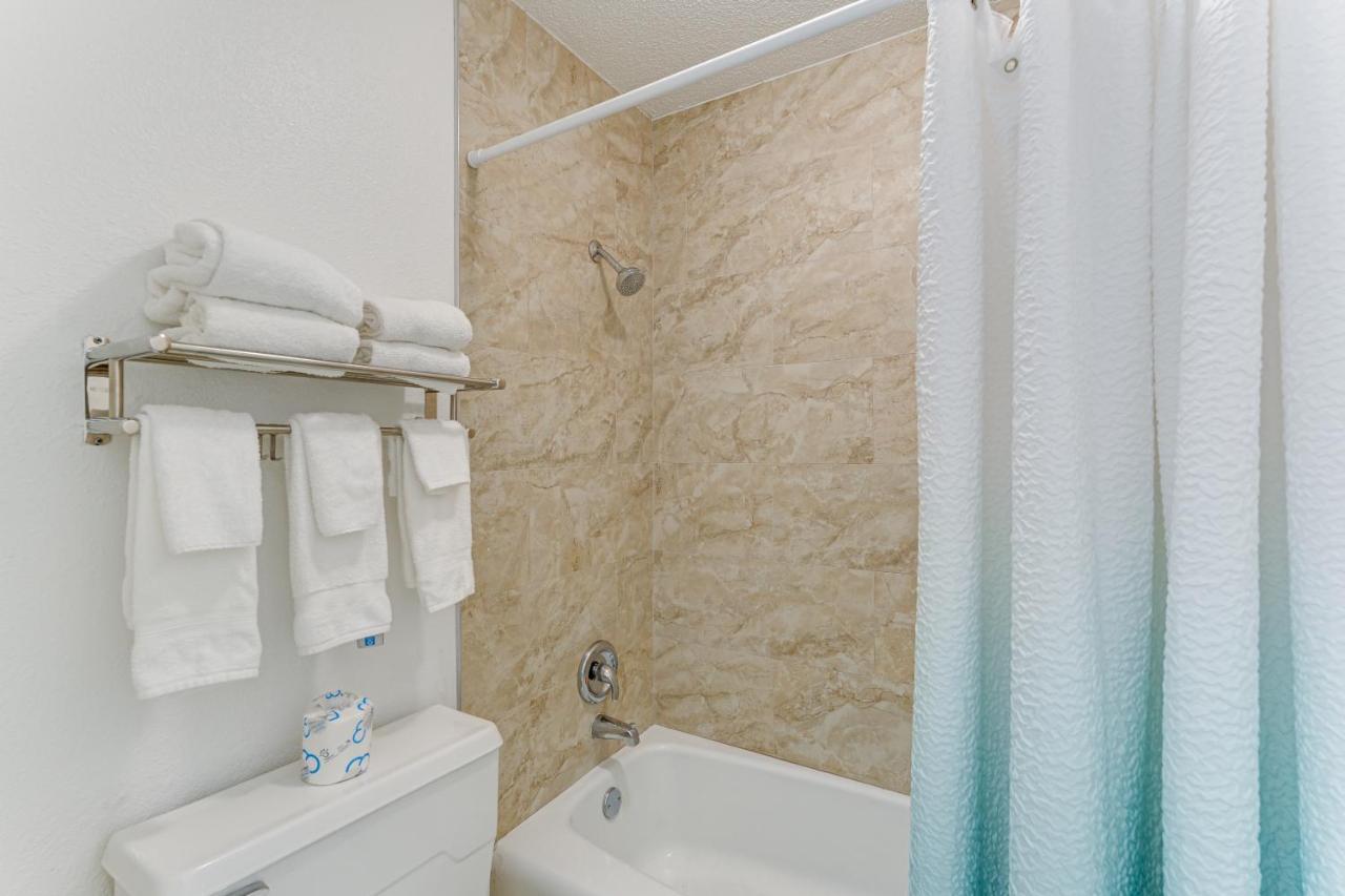 Sarasota Cay Club #612 - Heated Pool, Bunk Beds, Huge Tv, Tiki Bar, More! South Bradenton Экстерьер фото